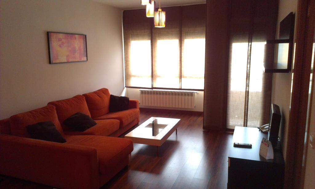 Apartamentos Turisticos Veladiez La Lastrilla Zimmer foto
